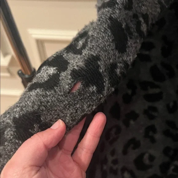 Madewell Leopard Print Cardigan Texture and Thread - Picture 7 of 10